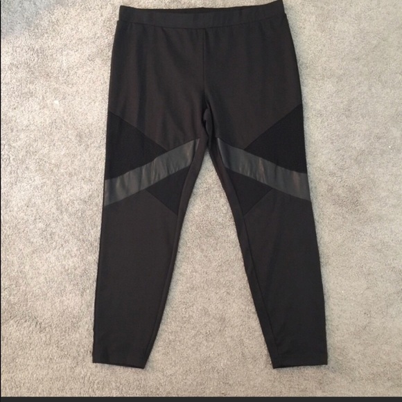 Plus size leather and mesh leggings - Picture 1 of 5